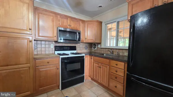 12 CHESHIRE CIRCLE, Broomall, PA 19008