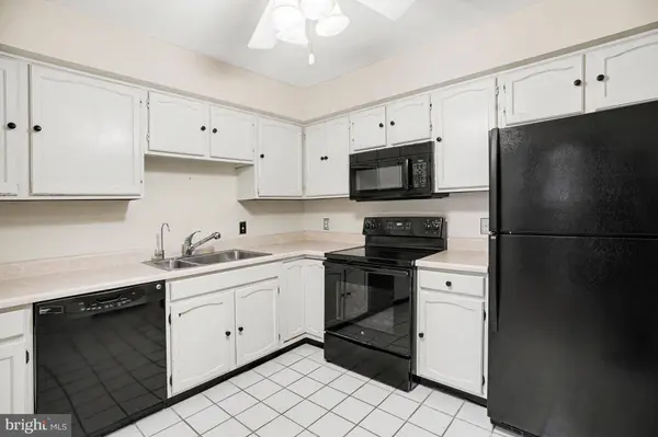 205 VALLEY STREAM LN #205, Chesterbrook, PA 19087