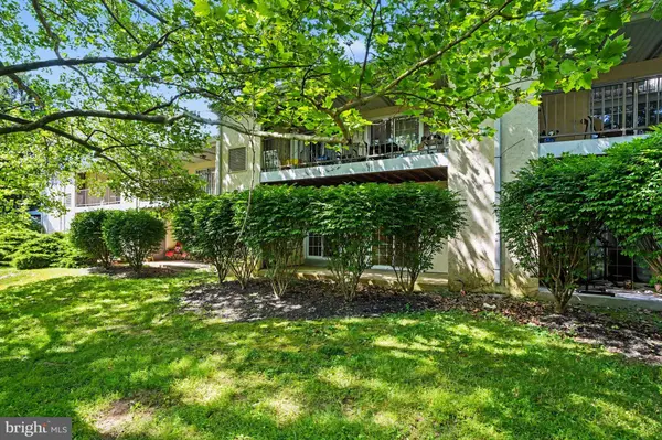 205 VALLEY STREAM LN #205, Chesterbrook, PA 19087