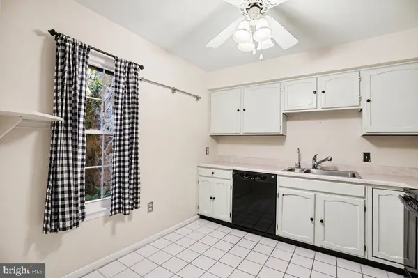 205 VALLEY STREAM LN #205, Chesterbrook, PA 19087