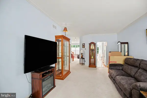 418 NOTTINGHAM LN, Collegeville, PA 19426