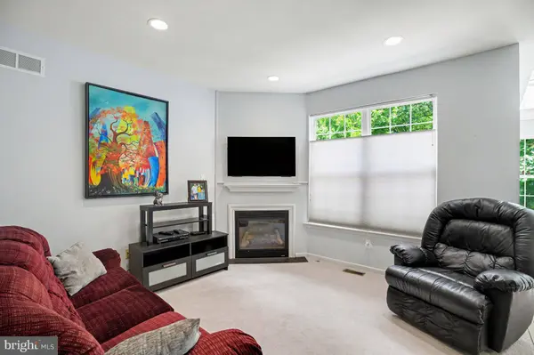 418 NOTTINGHAM LN, Collegeville, PA 19426