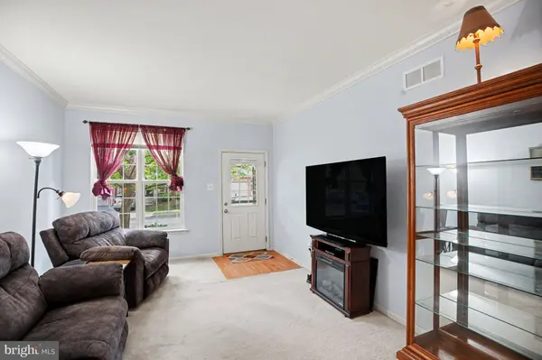 418 NOTTINGHAM LN, Collegeville, PA 19426