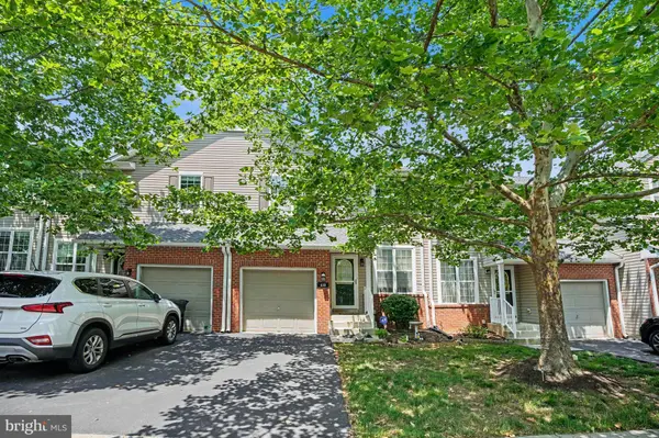 418 NOTTINGHAM LN, Collegeville, PA 19426