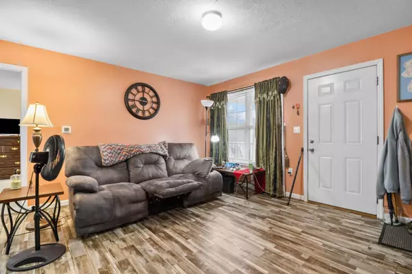 7972 W KY-30, Tyner, KY 40486