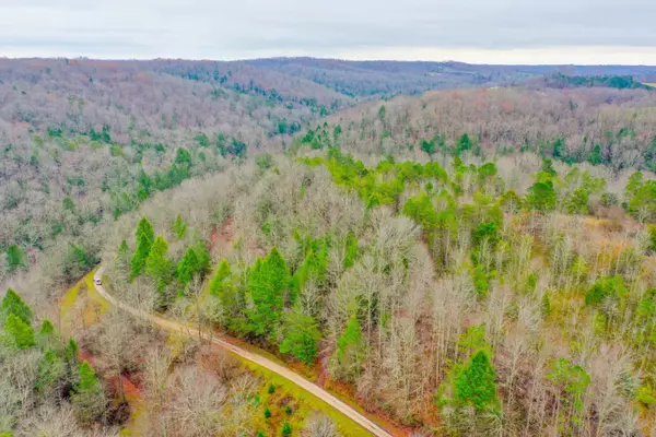 9999 War Fork Road, Mckee, KY 40447