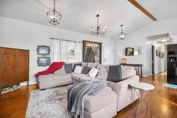 270 Peters Road, Mckee, KY 40447