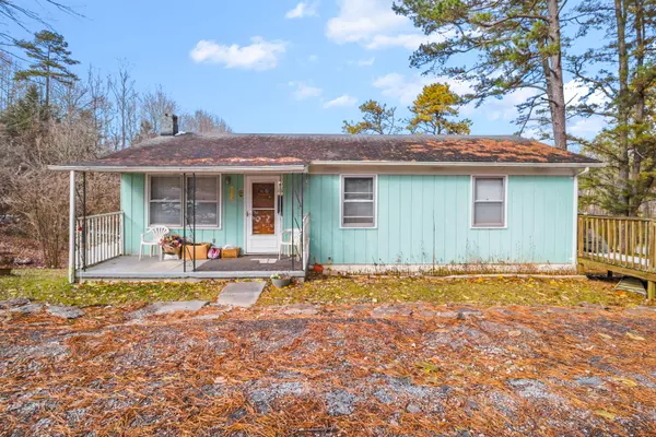 1553 Jackson County High School Road, Mckee, KY 40447