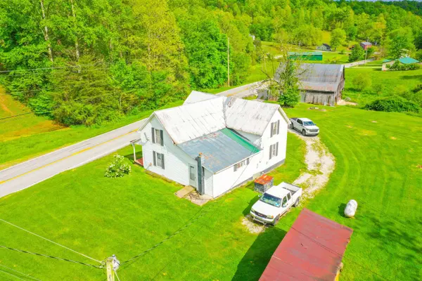 12818 N Highway 421, Manchester, KY 40962