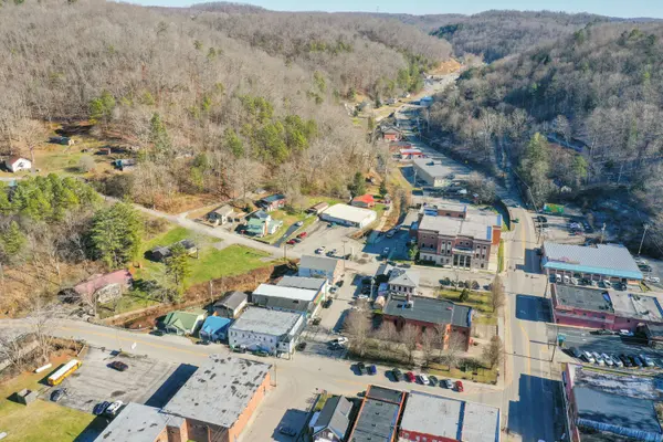 212 1st Street, Mckee, KY 40447