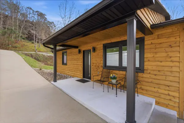 1063 Cliffs Edge Road, East Bernstadt, KY 40729