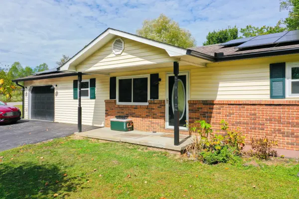 1479 E Williamsburg Street, Whitley City, KY 42653