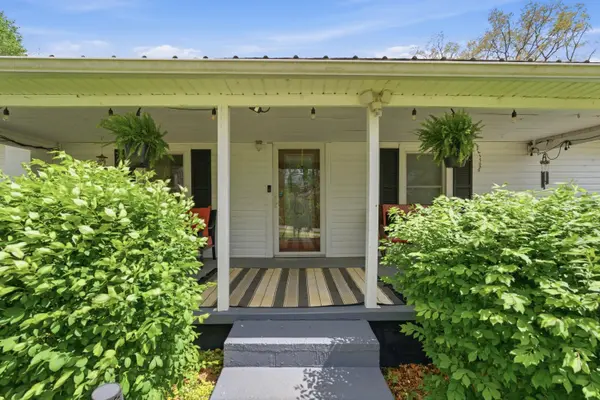 595 Ky-2002, Mckee, KY 40447