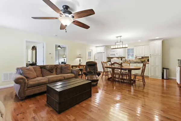 850 Cliffs Edge Road, East Bernstadt, KY 40729