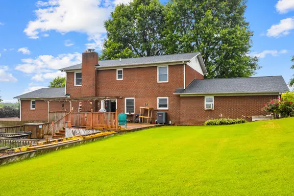 102 Dogwood Trail, London, KY 40741