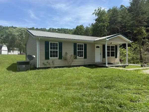 48 Crescent Road, Manchester, KY 40962