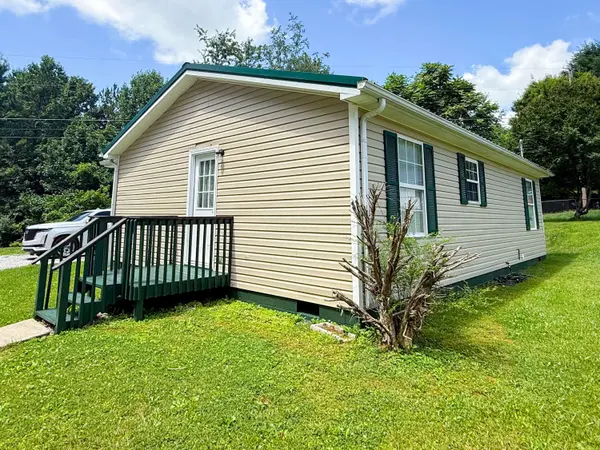 48 Crescent Road, Manchester, KY 40962