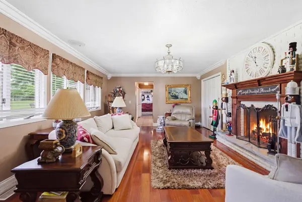 10949 E Laurel Road, London, KY 40741