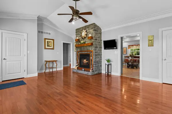 118 Jackson County High School Road, Mckee, KY 40447
