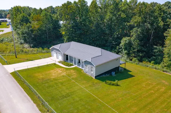 118 Jackson County High School Road, Mckee, KY 40447