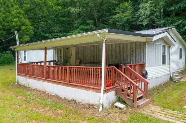 501 Left Fork Moore Creek Road, Fourmile, KY 40939