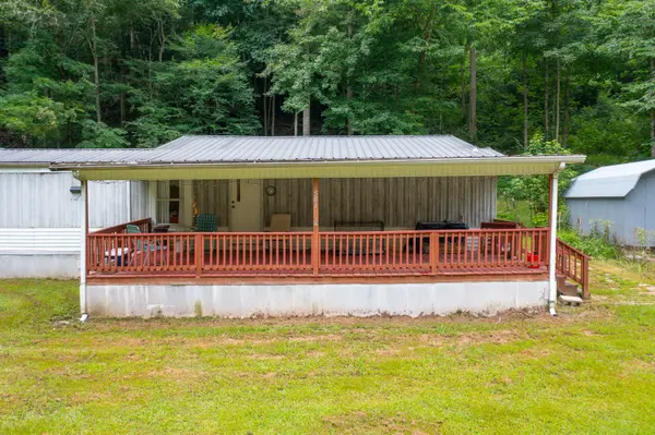 501 Left Fork Moore Creek Road, Fourmile, KY 40939