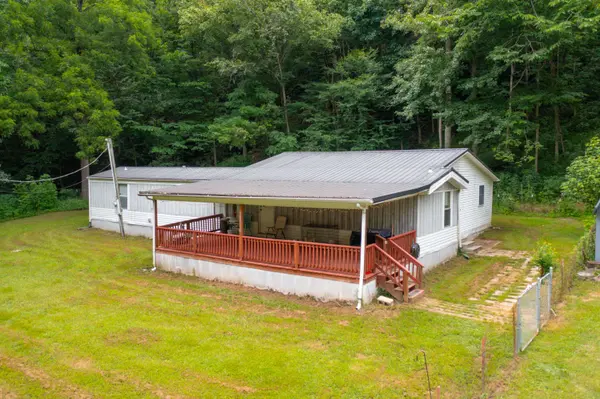 501 Left Fork Moore Creek Road, Fourmile, KY 40939