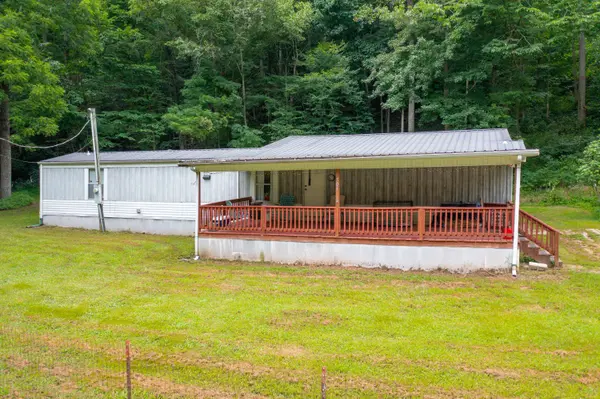 501 Left Fork Moore Creek Road, Fourmile, KY 40939