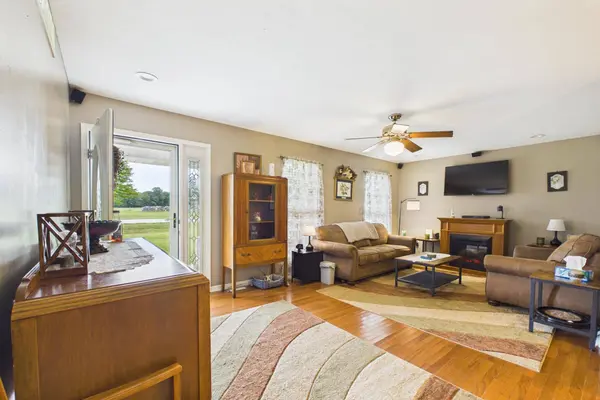 7832 Kentucky 70, Liberty, KY 42539
