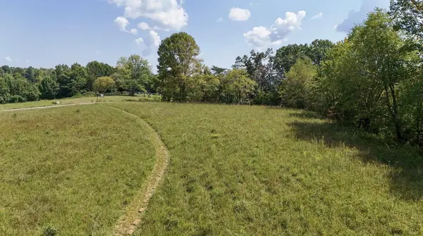 9999 Meadowstone Way, Corbin, KY 40701