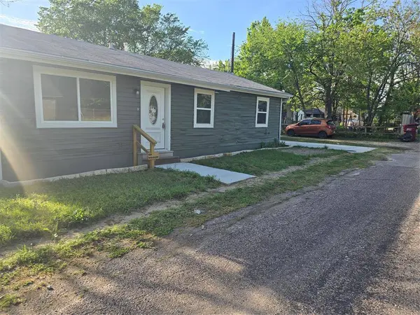 121 Windom Street #B, Farmersville, TX 75442