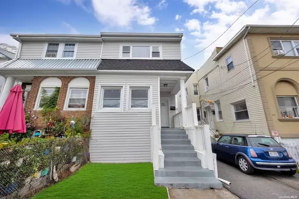 813 Meehan Avenue, Far Rockaway