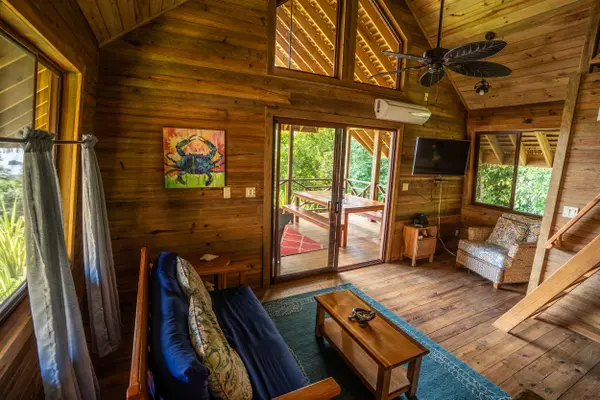 Jungle Lodge 1 - Red Frog Beach