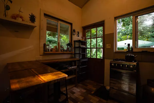 Surf Cabin - Plastic Bottle Village