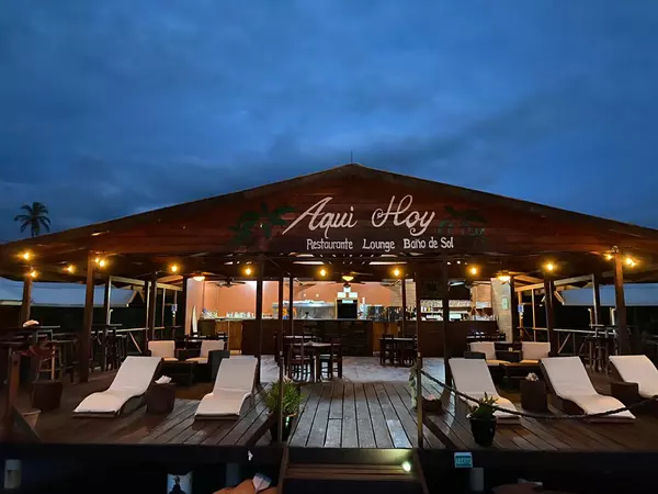 Aqui Hoy Tropical Resort