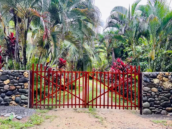 Home in Big Creek - Isla Colon