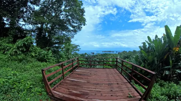 Oceanview Lot 71 + Marina Slip Package