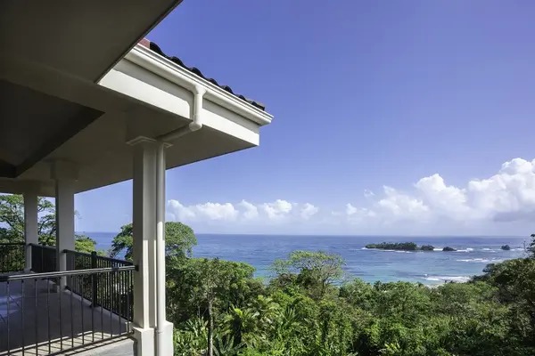 Cliff Condo Red Frog Beach (1-Bed), 