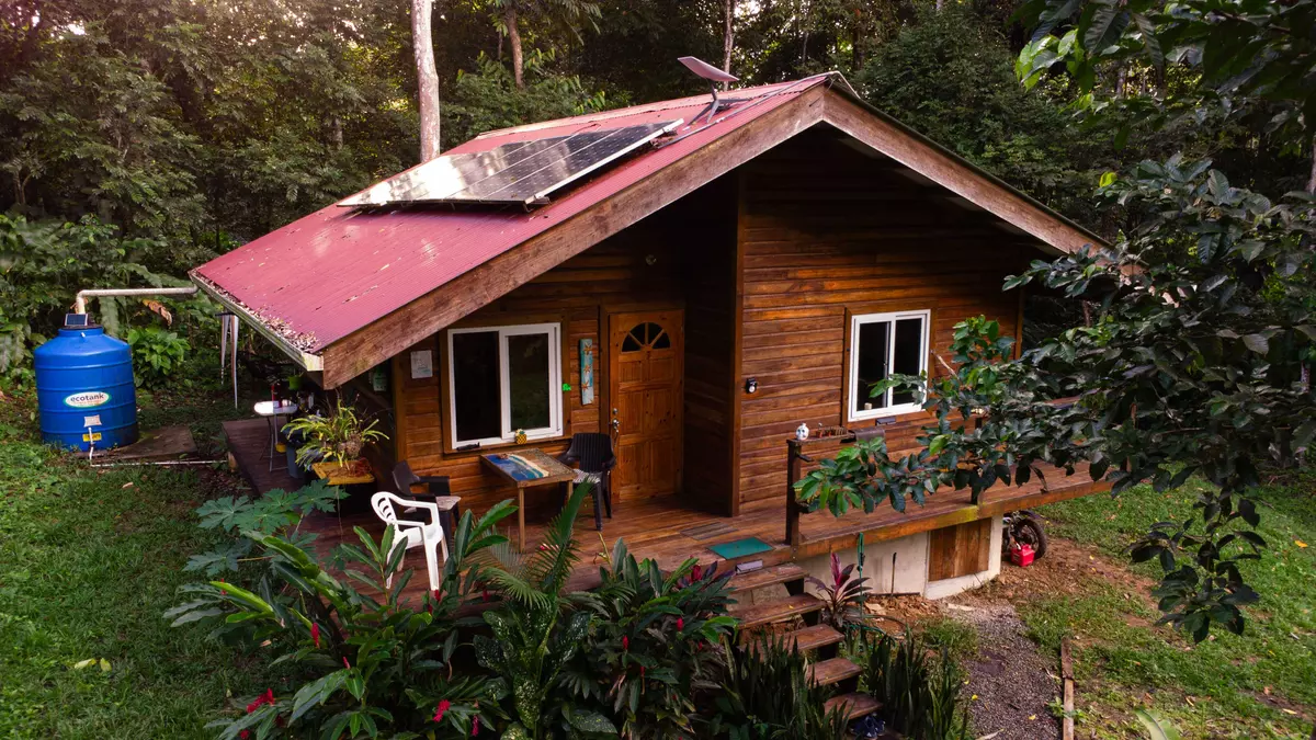 Surf Cabin - Plastic Bottle Village