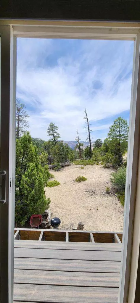 11685 W Fir Rd, Orderville, UT 84758