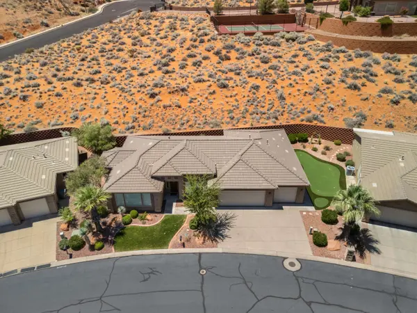 627 N Red Butte CIR