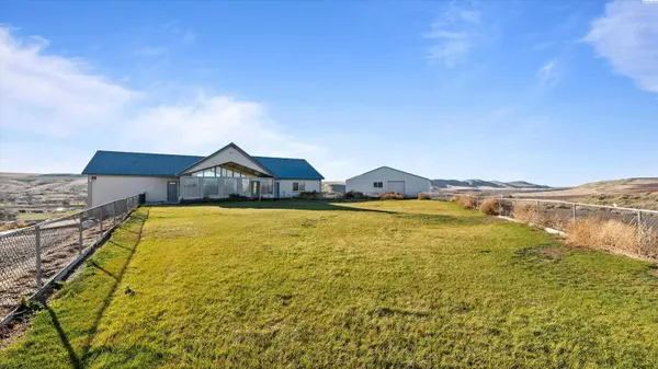 61910 E Solar Prne, Benton City, WA 99320