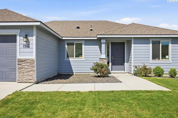 1518 Willow Way, Benton City, WA 99320