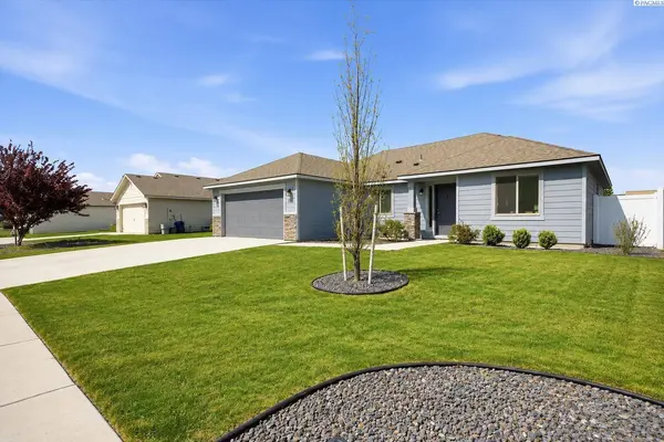1518 Willow Way, Benton City, WA 99320