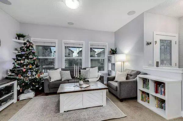 1065 Kingston CRES SE, Airdrie, AB T4A 0L3