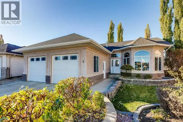 7 Filbert Close, Sylvan Lake, AB T4S2L2