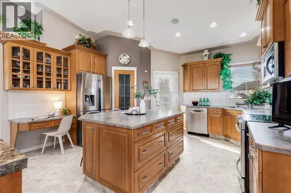 7 Filbert Close, Sylvan Lake, AB T4S2L2