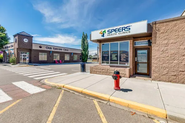 5120 50 AVE, Olds, AB T4H 1A5