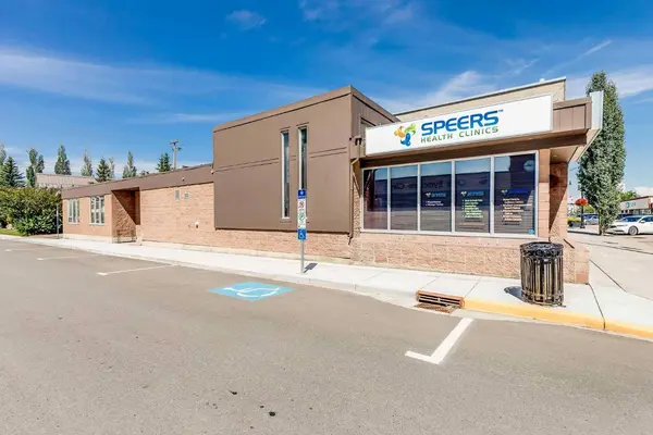 5120 50 AVE, Olds, AB T4H 1A5