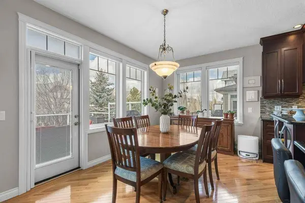 279 Coopers HL SW, Airdrie, AB T4B 0R9